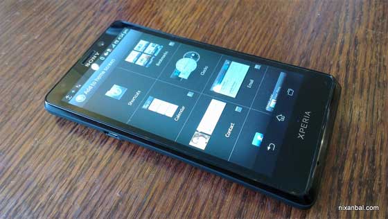 Sony Xperia T 正面