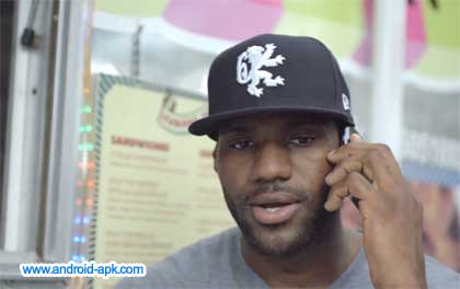 LeBron James with Galaxy Note II 