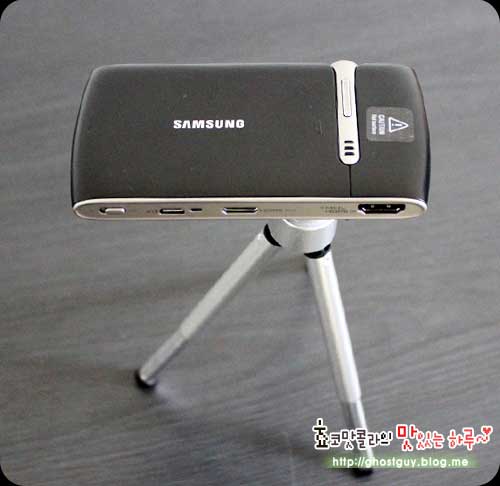 Samsung Mobile Beam Projector 迷你投影機 EAD-R10