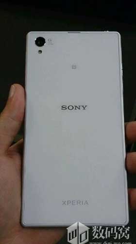 Sony Xperia Z1 Honami 背面