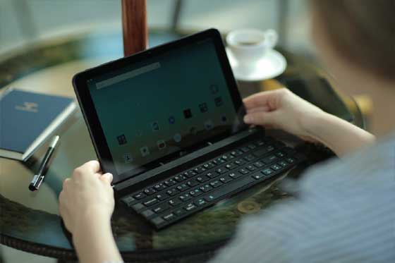 LG Rolly Keyboard Tablet