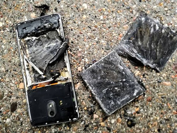 Nokia 3.1 爆炸